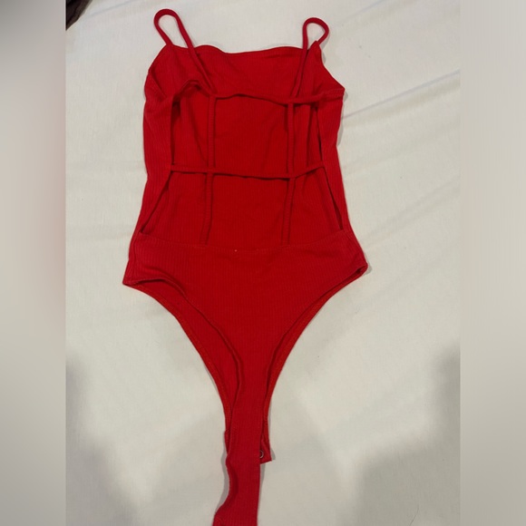 Red bodysuits with open back - Picture 2 of 4